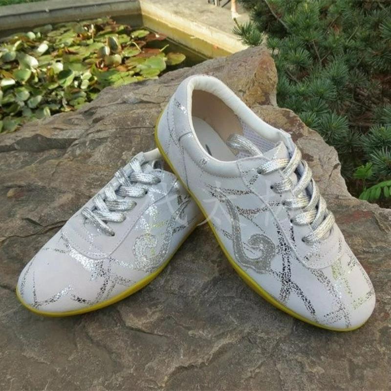 รองเท้าศิลปะการต่อสู้ขายดีปี 2 - Women'S Shoes Vs Men'S Size บทวิจารณ์และราคา